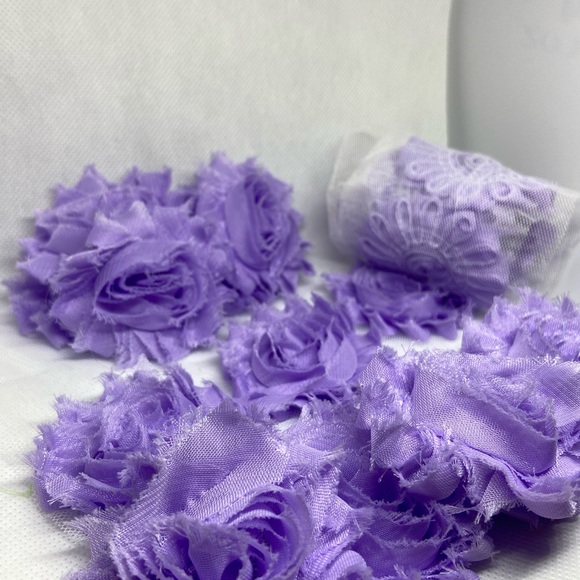Lot of 24 Pastel Purple shabby flowers NEW DIY - Picture 2 of 4